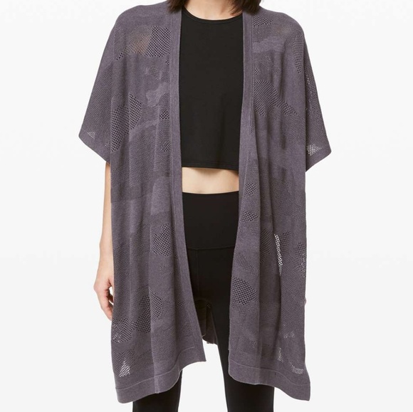 lululemon athletica Accessories - NWOT Lululemon Find Your Light Wrap